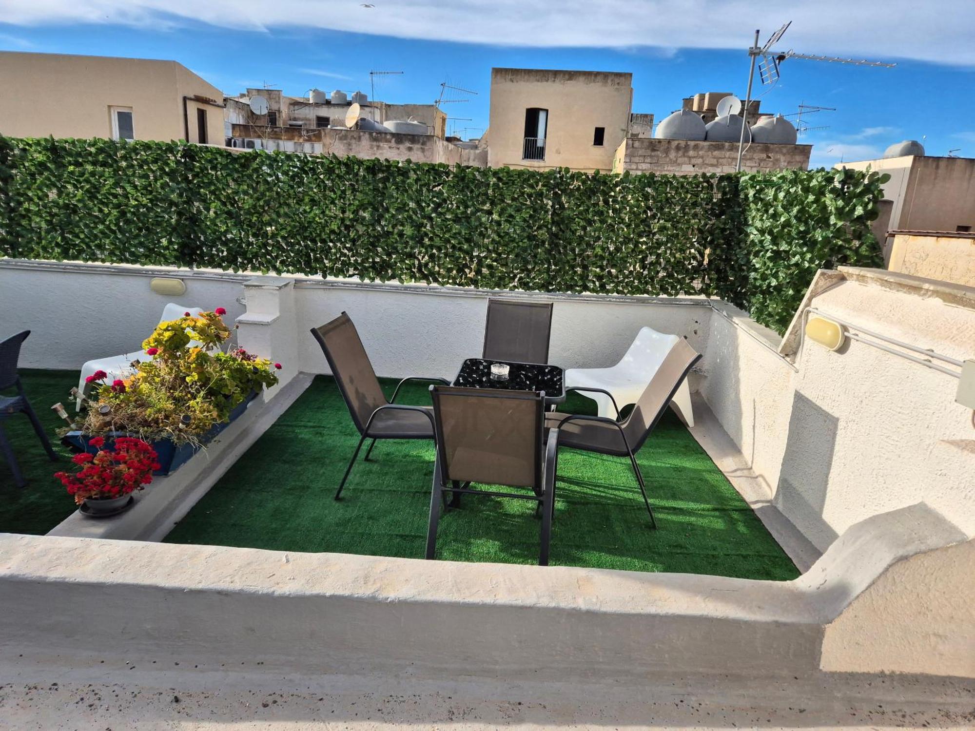 Casette Di Alex Con Terrazza Trapani Exterior foto